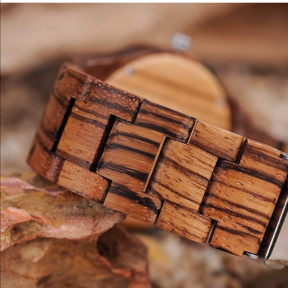 BRAND NEW MENS STYLISH WOODEN WATCH NWT - Picture 3 of 3